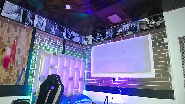 kriss sweetboobs10 online show from April 22, 12:34 pm