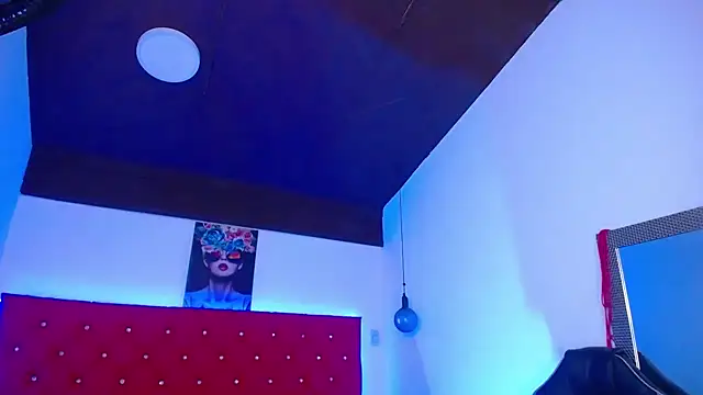 kriss sweetboobs10 online show from May 20, 12:46 pm
