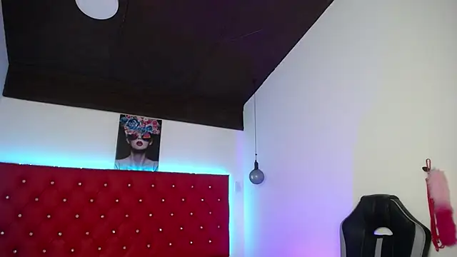 kriss sweetboobs10 online show from May 12, 12:55 pm