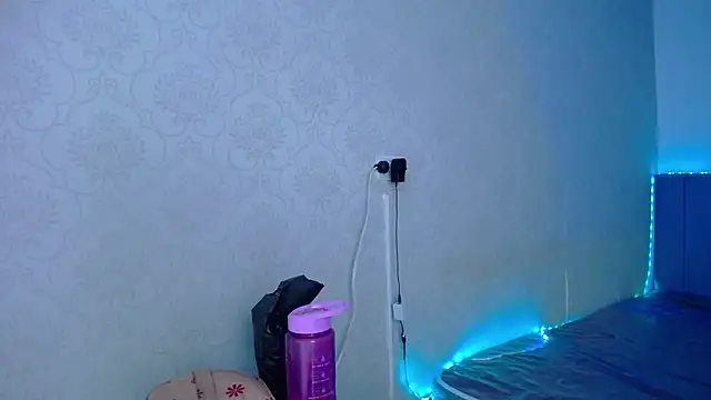 kriss sweetboobs10 online show from February 5, 12:45 pm