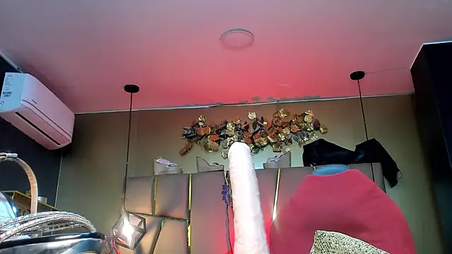 Kendraa Hot online show from April 12, 12:03 am