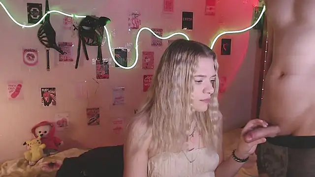 Snapshot of Your_Horny_Friends chatting on October 18, 1:57 pm Your Horny Friends online show from October 18, 1:57 pm