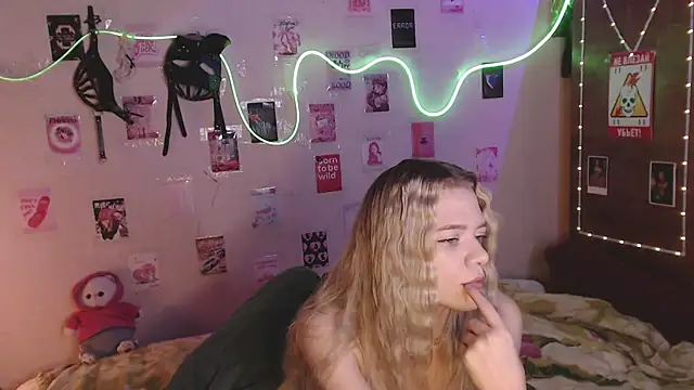 Your Horny Friends online show from November 1, 2:11 pm