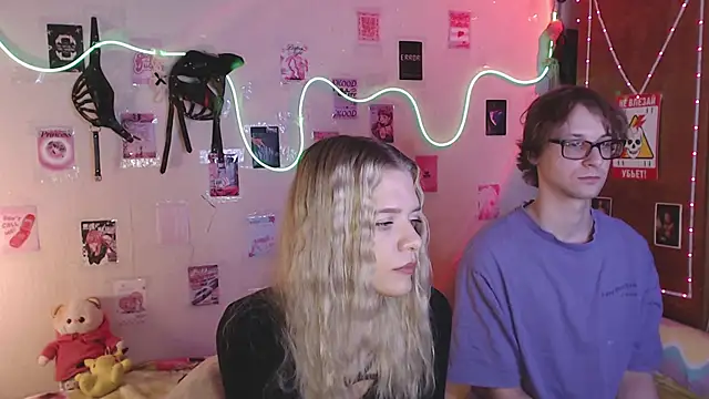 Snapshot of Your_Horny_Friends chatting on October 6, 3:46 pm Your Horny Friends online show from October 6, 3:46 pm