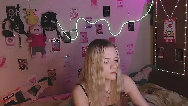 Your Horny Friends online show from November 3, 2:31 pm