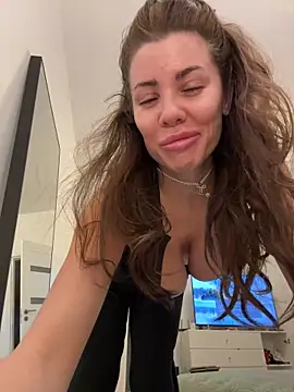 CelineReys online show from February 13, 6:41 pm