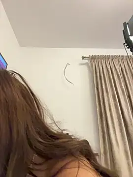 CelineReys online show from February 2, 6:18 pm