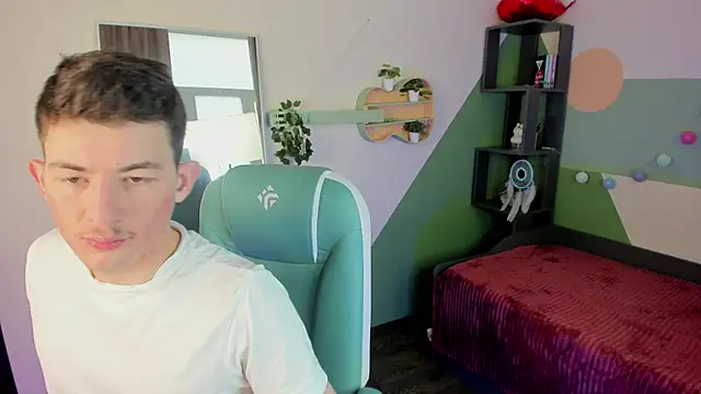 Danny  Magic online show from March 15, 1:40 pm