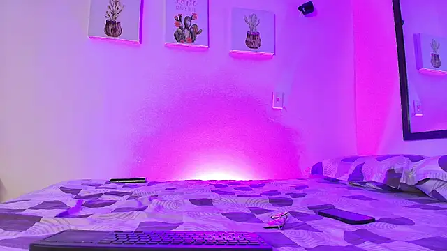 pleasurecompany3 online show from February 19, 3:36 am