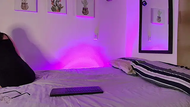 pleasurecompany3 online show from January 11, 4:41 am