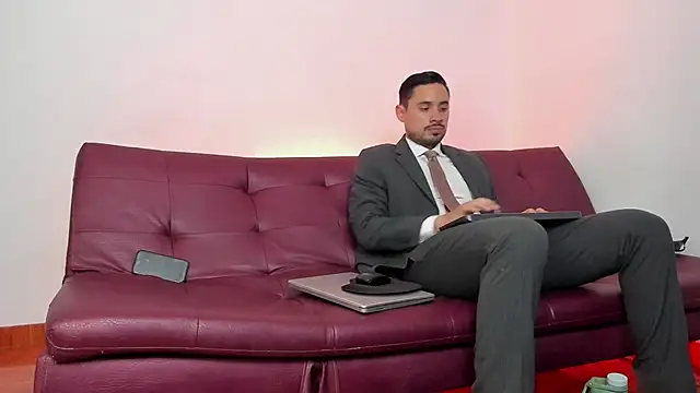 pleasurecompany3 online show from October 22, 7:24 pm