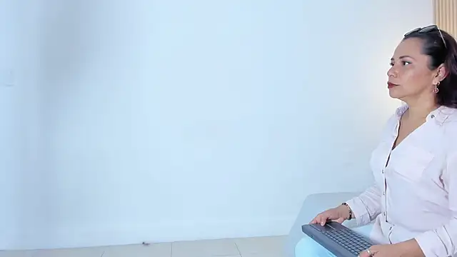 Hera goddesss online show from October 16, 6:49 pm