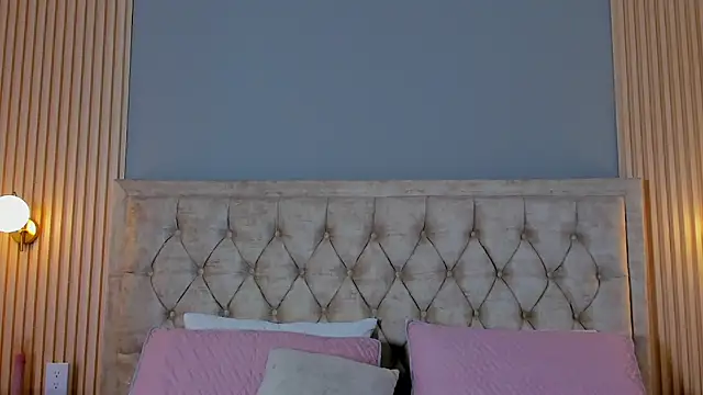 Hera goddesss online show from September 27, 7:53 pm