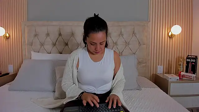 Hera goddesss online show from October 13, 12:51 pm