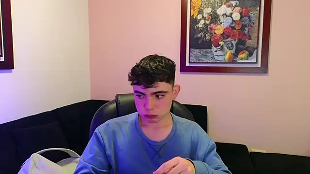 lukeboyce33 online show from October 17, 11:50 pm