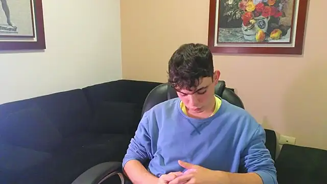 lukeboyce33 online show from September 25, 11:44 pm