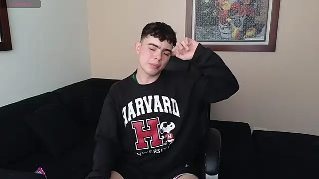 lukeboyce33 online show from April 15, 5:28 pm