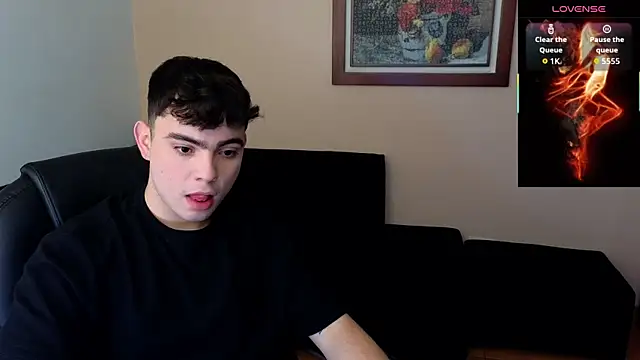 lukeboyce33 online show from July 25, 9:32 pm