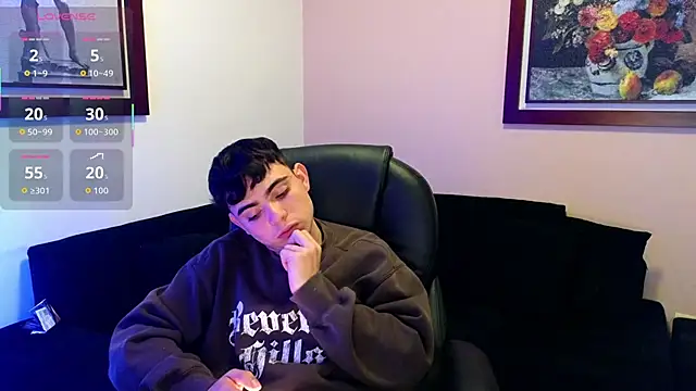 lukeboyce33 online show from October 28, 2:01 am