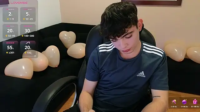 lukeboyce33 online show from February 6, 12:39 am