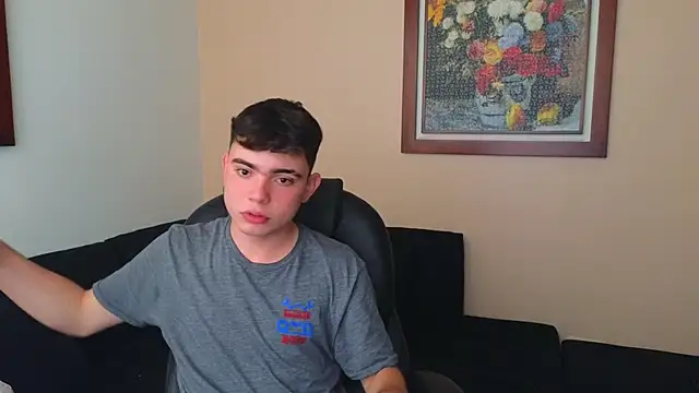 lukeboyce33 online show from September 19, 8:46 pm