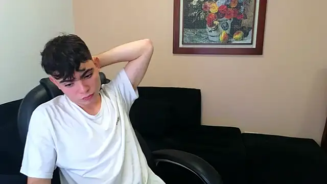 lukeboyce33 online show from October 16, 10:18 pm