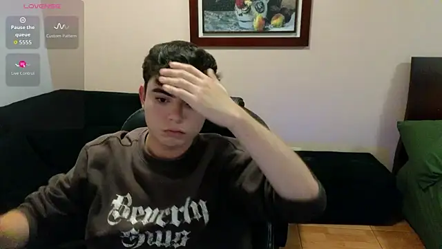 lukeboyce33 online show from April 9, 4:58 am