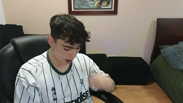 lukeboyce33 online show from March 14, 11:22 pm