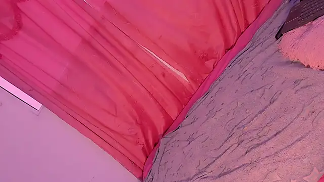 Snapshot of Mariana-ofc chatting on November 18, 11:46 am Mariana-ofc online show from November 18, 11:46 am