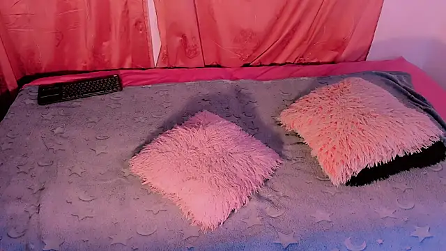 Snapshot of Mariana-ofc chatting on November 12, 11:03 am Mariana-ofc online show from November 12, 11:03 am