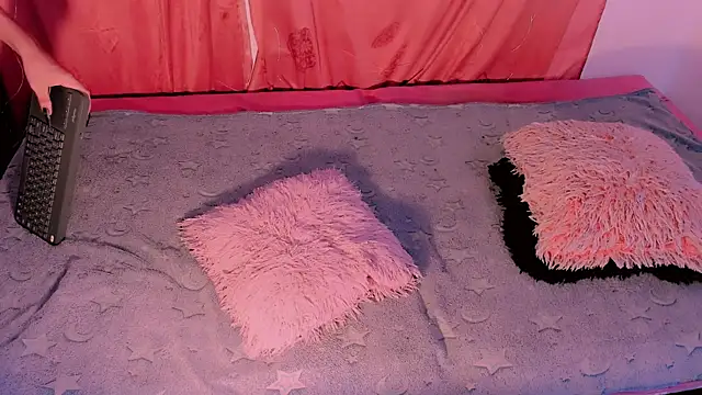 Snapshot of Mariana-ofc chatting on November 15, 11:03 am Mariana-ofc online show from November 15, 11:03 am