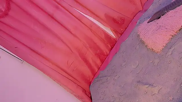 Snapshot of Mariana-ofc chatting on November 8, 11:25 am Mariana-ofc online show from November 8, 11:25 am