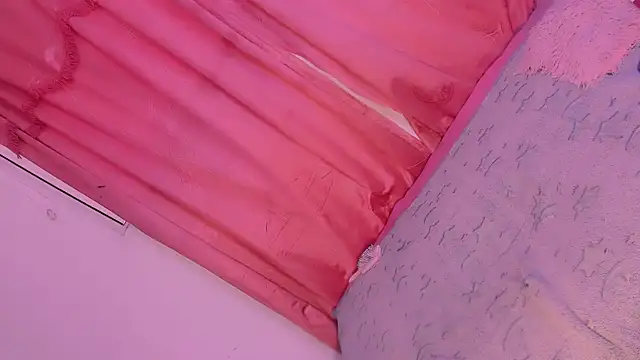 Snapshot of Mariana-ofc chatting on November 3, 11:03 am Mariana-ofc online show from November 3, 11:03 am