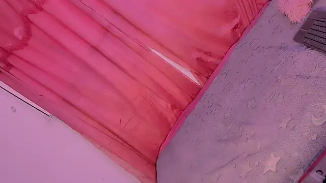 Snapshot of Mariana-ofc chatting on November 6, 11:14 am Mariana-ofc online show from November 6, 11:14 am