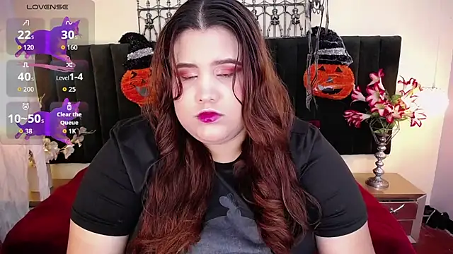 ailyn maury online show from November 2, 1:21 am