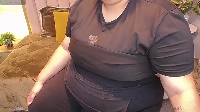 ailyn maury online show from April 12, 1:58 pm