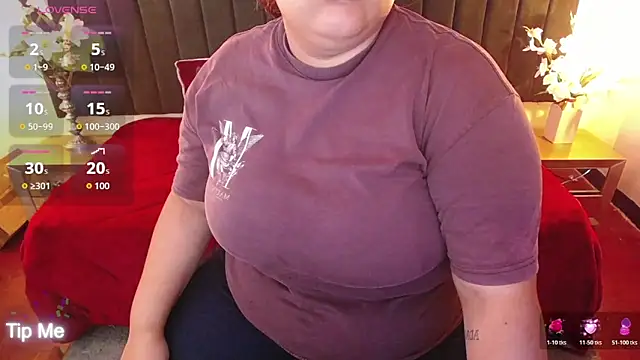 Snapshot of ailyn_maury chatting on June 3, 1:45 pm ailyn maury online show from June 3, 1:45 pm