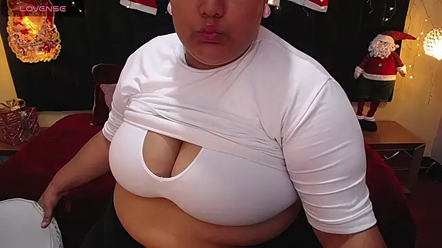 ailyn maury online show from November 20, 1:17 am