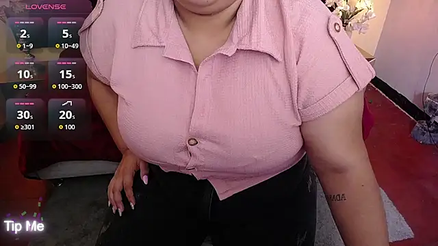 Snapshot of ailyn_maury chatting on July 13, 1:32 pm ailyn maury online show from July 13, 1:32 pm