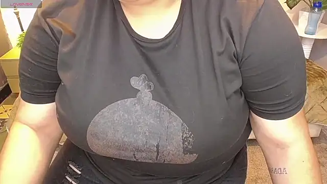 ailyn maury online show from April 14, 1:10 am