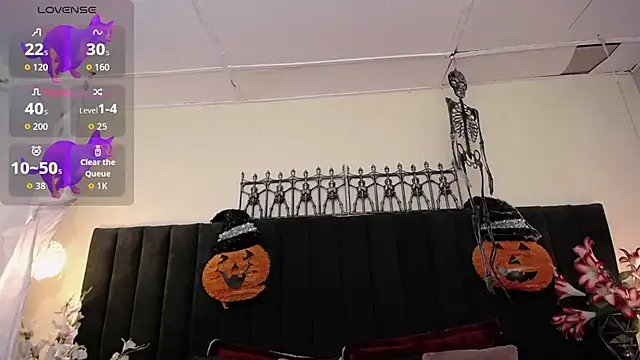 ailyn maury online show from November 1, 1:34 am