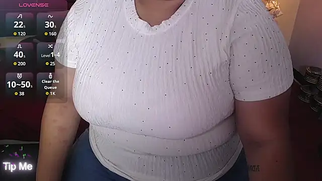 Snapshot of ailyn_maury chatting on July 8, 1:23 pm ailyn maury online show from July 8, 1:23 pm