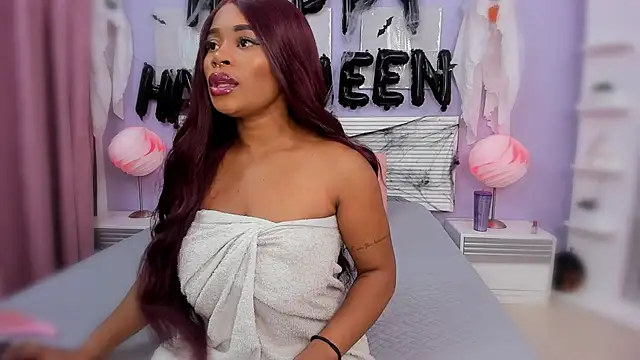 Snapshot of SammyDesire_10 chatting on October 17, 7:48 pm SammyDesire 10 online show from October 17, 7:48 pm