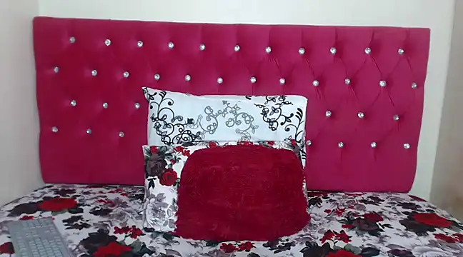 LUNAx02 online show from March 18, 11:31 pm