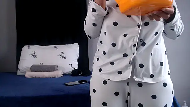Hotytoty26 online show from June 20, 11:26 am
