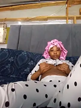 Hotytoty26 online show from December 18, 9:47 am