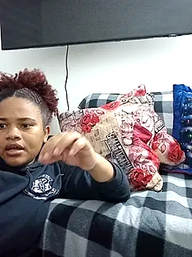 LEIDY LORENA online show from December 3, 9:47 pm