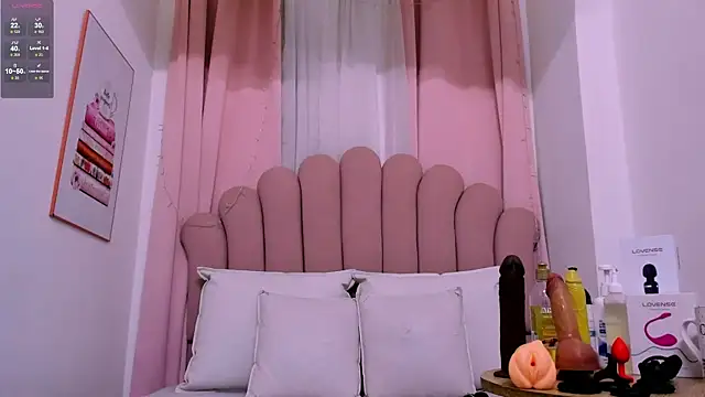 NicoleMadrird online show from April 4, 11:50 am