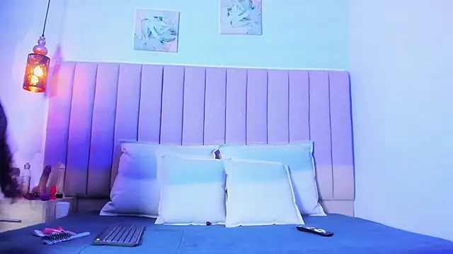 NicoleMadrird online show from November 11, 7:52 pm