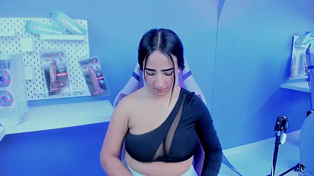 Alice 26  online show from February 17, 1:52 pm